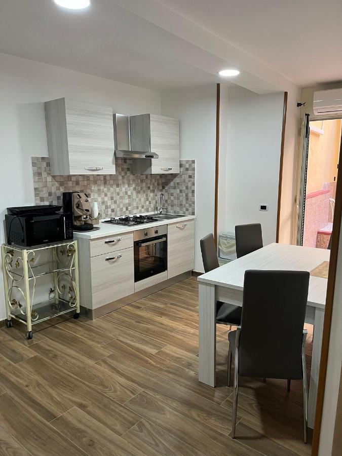 Centro Stabia Apartment กาสเตลลัมมาเร ดิ สตาเบีย ภายนอก รูปภาพ