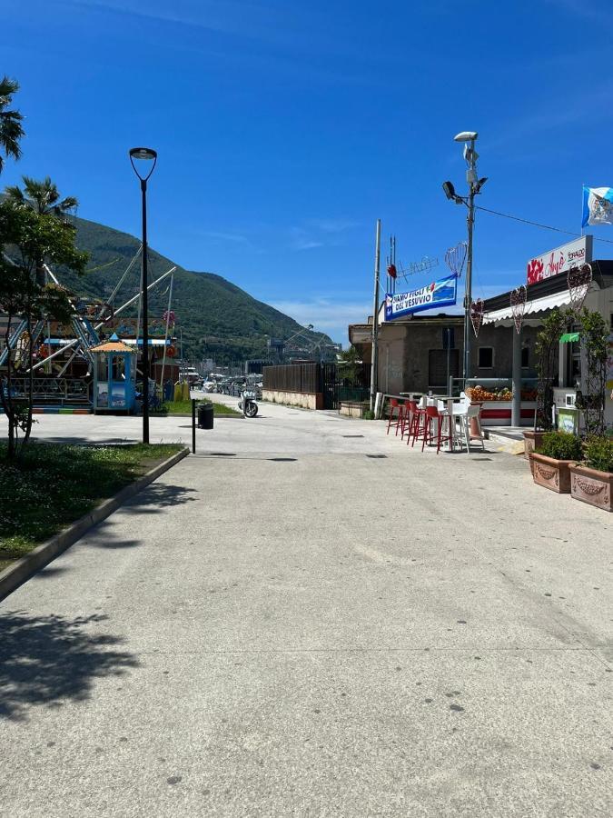 Centro Stabia Apartment กาสเตลลัมมาเร ดิ สตาเบีย ภายนอก รูปภาพ