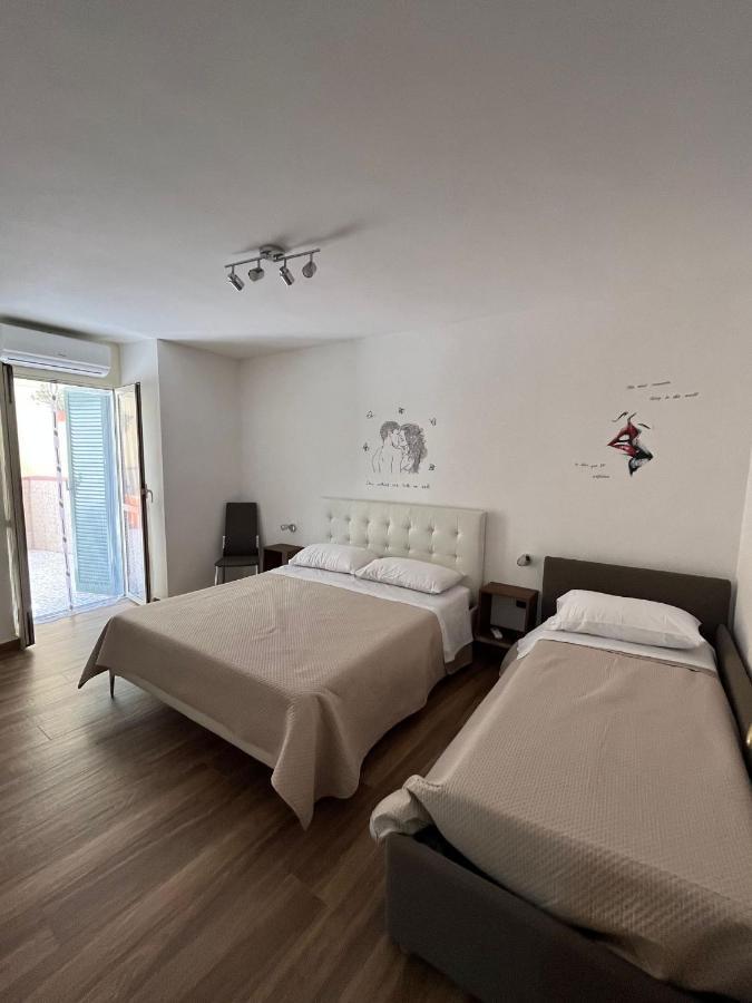 Centro Stabia Apartment กาสเตลลัมมาเร ดิ สตาเบีย ภายนอก รูปภาพ